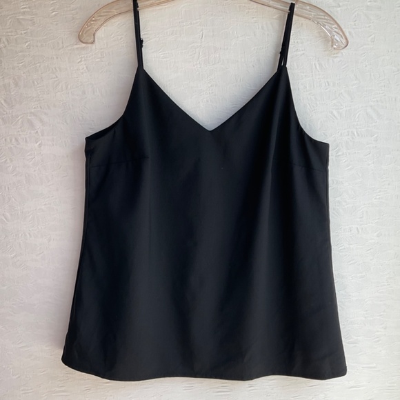 Banana Republic Fine Wool V-neck Camisole Black Summer Weight Wool Blend… - Picture 3 of 8